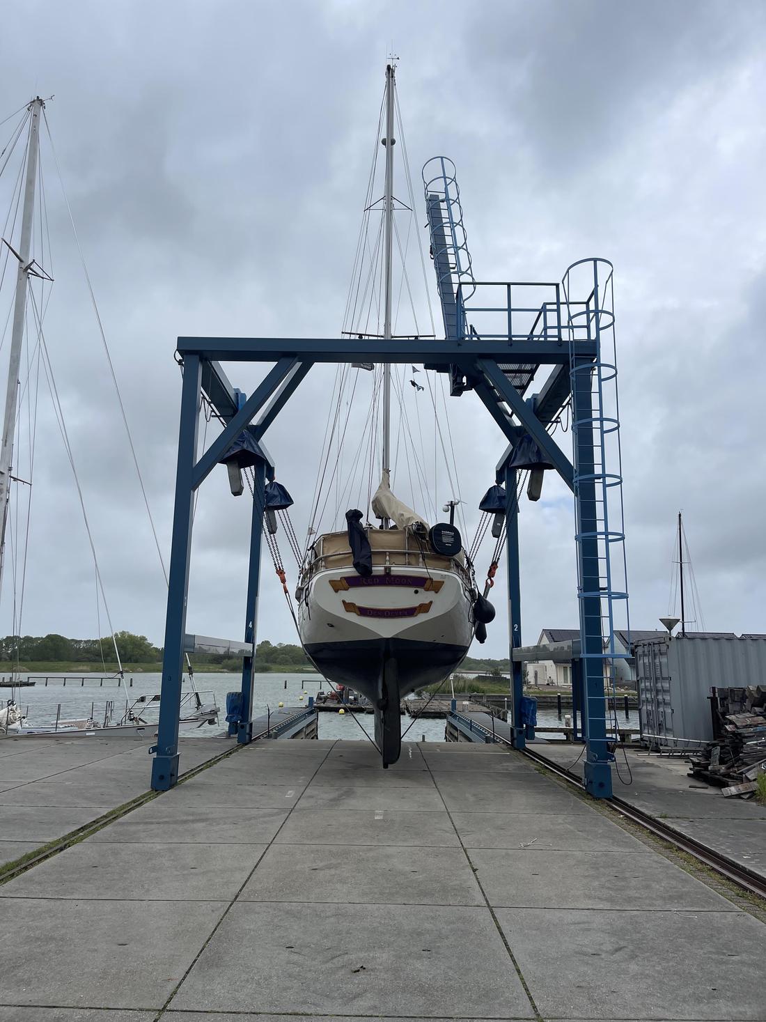 Schip in de botenlift